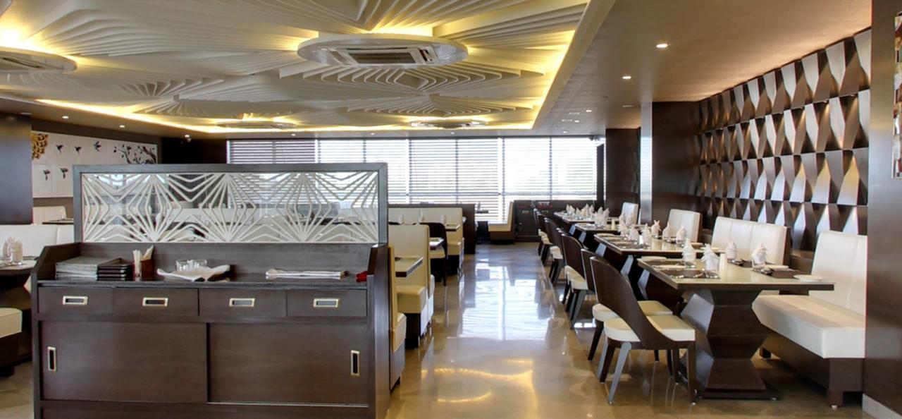 Eulogia Hotel Ahmedabad Exterior photo